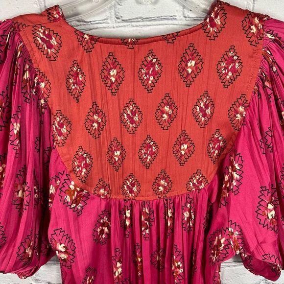 Anthropologie Women’s Top Puffed Sleeve Ikat Floral Henley Relaxed Pink & Red XS - Picture 6 of 9